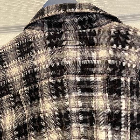 Duluth Trading Co Black and White Plaid Fleece Lined Utility Jacket - Picture 9 of 10